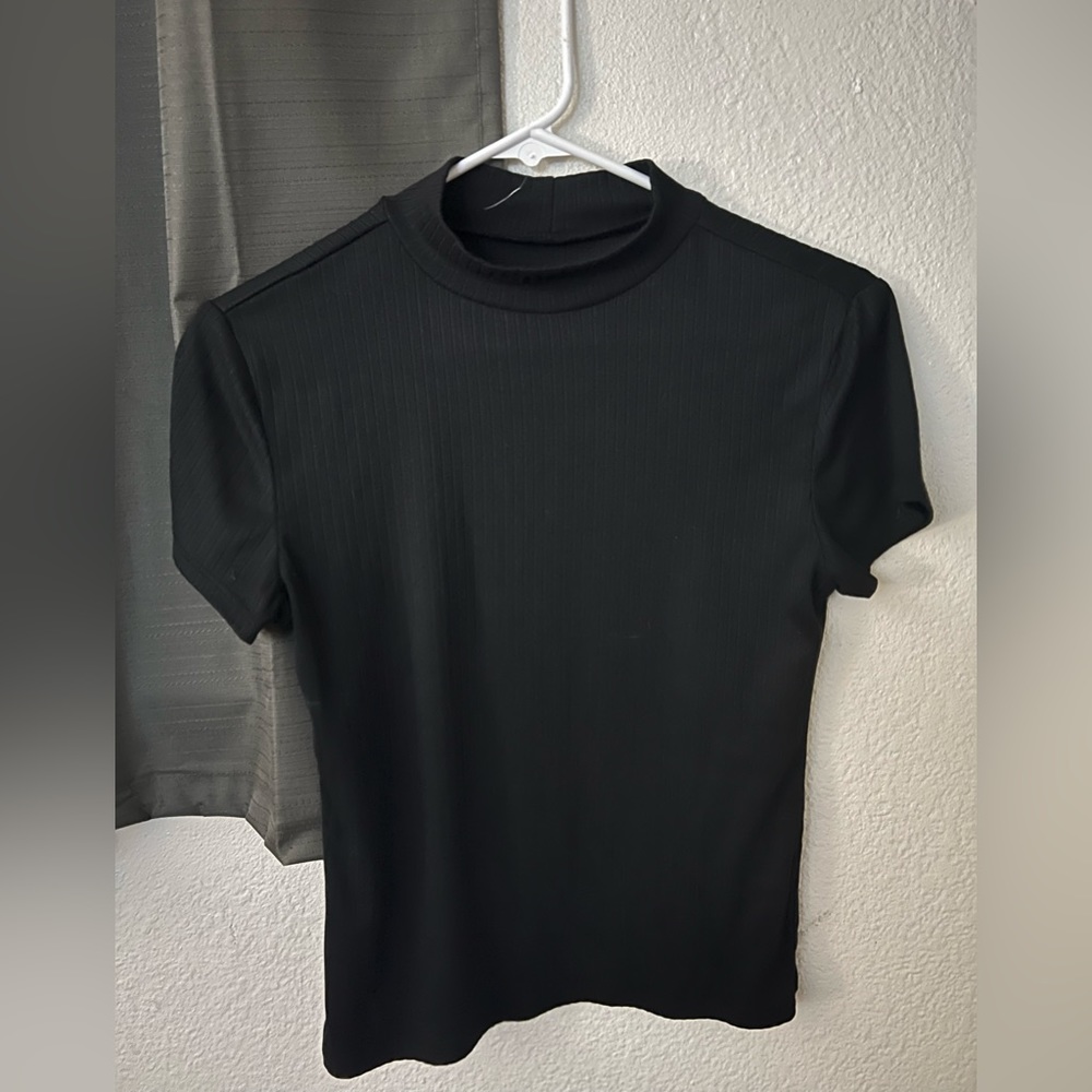 Basic black top - Picture 2 of 6